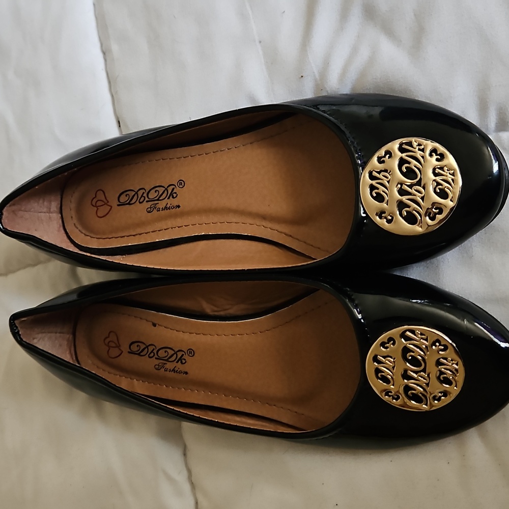 DbDk Black Shiny Patent Flats Size 8.5